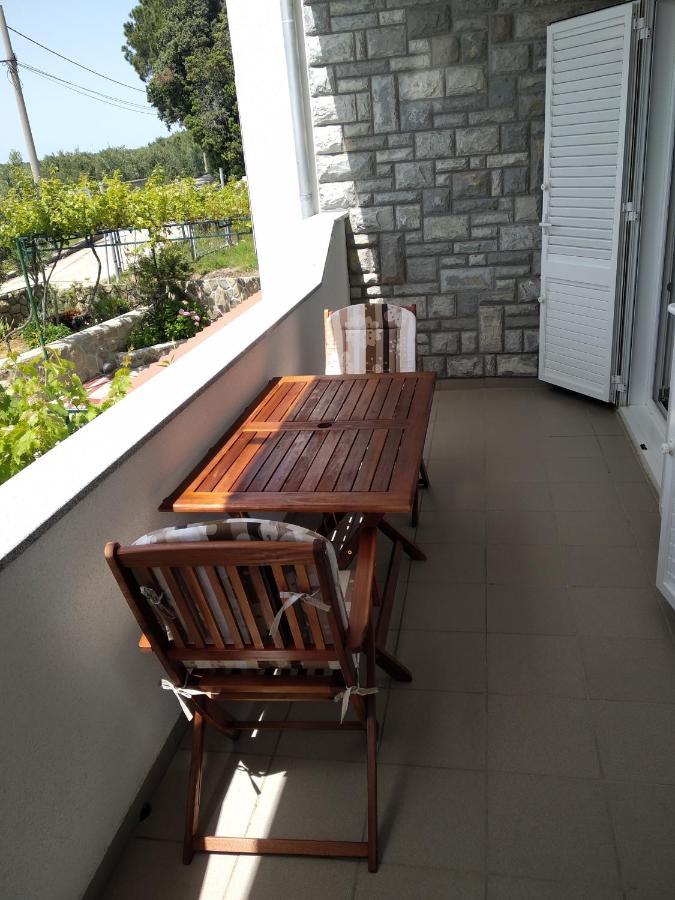Apartments Mlacovic Rab Town Exterior foto